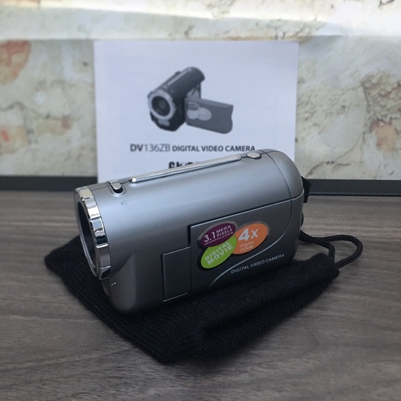 Other - Global MP Digital Video Camera with 4X Zoom